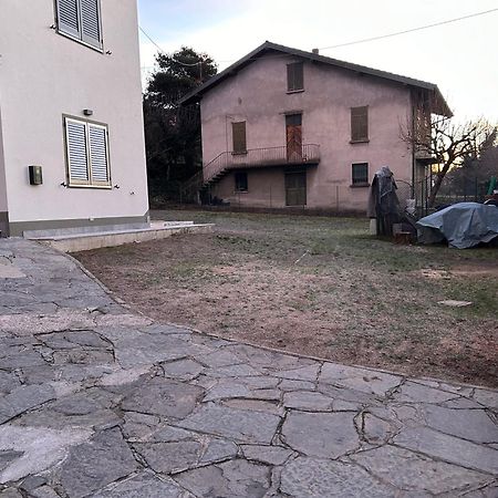 Le Camelie Del Lario Lägenhet Grandate Exteriör bild